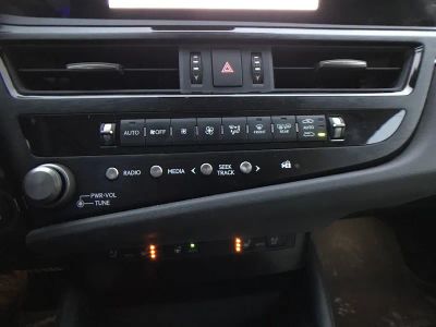 2023 Lexus ES 350 - Photo 21
