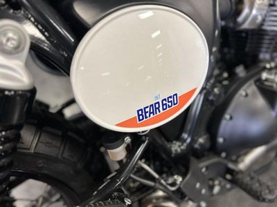 2025 Royal Enfield Bear 650 Boardwalk White - Photo 12