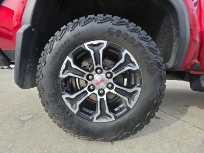 2024 GMC Canyon - Photo 16