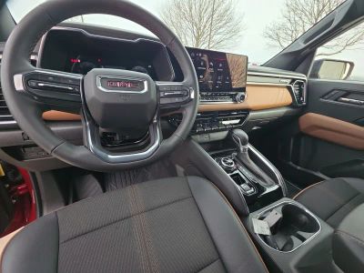 2024 GMC Canyon - Photo 12