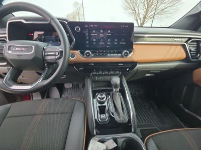 2024 GMC Canyon - Photo 13