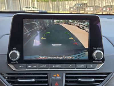 2024 Nissan Altima — photo 12 view