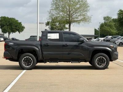 2026 Toyota Tacoma - Photo 3