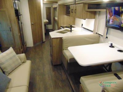 2024 Winnebago Sunstar - Photo 11