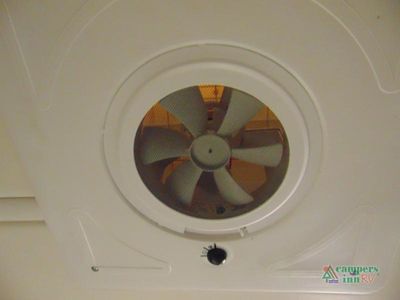 2024 Winnebago Sunstar - Photo 29