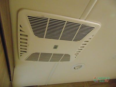 2024 Winnebago Sunstar - Photo 36