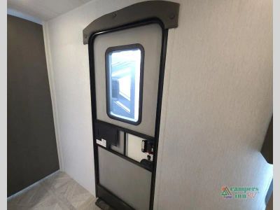 2024 Forest River RV Wildwood Platinum — photo 15 view