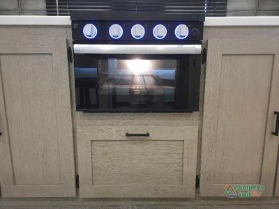 2024 Forest River RV Wildwood Platinum — photo 21 view