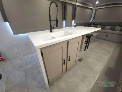 2024 Forest River RV Wildwood Platinum — photo 34 view