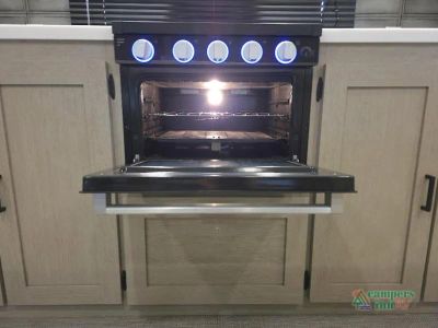 2024 Forest River RV Wildwood Platinum — photo 22 view