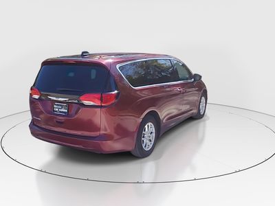 2023 Chrysler Voyager - Photo 7