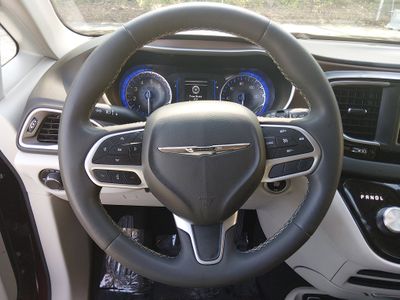 2023 Chrysler Voyager - Photo 12