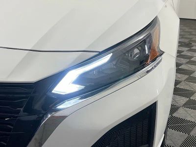 2023 Nissan Altima — photo 9 view
