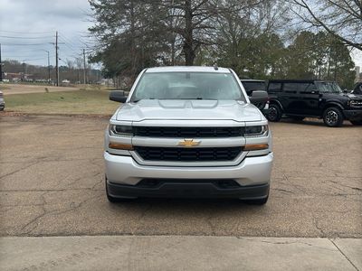2018 Chevrolet Silverado 1500 - Photo 1