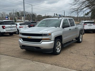 2018 Chevrolet Silverado 1500 - Photo 2