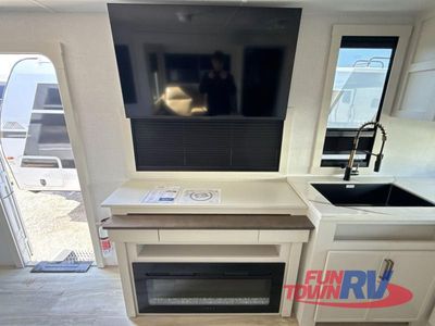 2026 Brinkley Model I - Photo 33