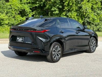2024 Lexus RZ - Photo 11