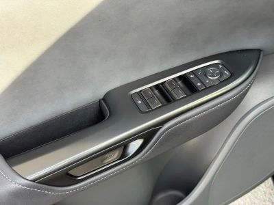 2024 Lexus RZ - Photo 20