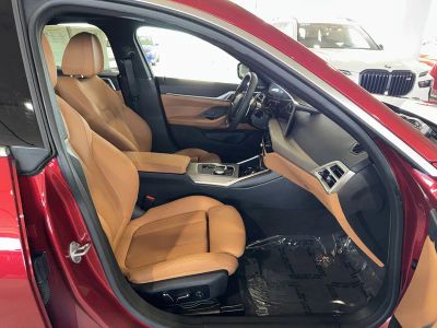2025 BMW 4 Series — photo 16 view