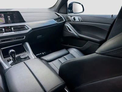 2022 BMW X6 — photo 22 view