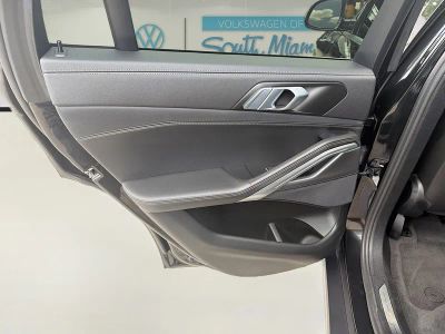 2022 BMW X6 — photo 26 view
