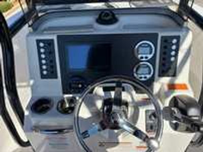 2026 Robalo 202 EX - Photo 13