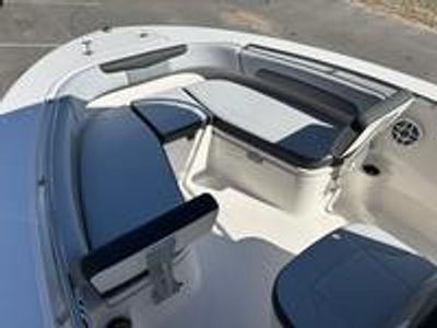 2026 Robalo 202 EX - Photo 5
