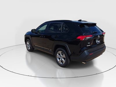 2025 Toyota RAV4 - Photo 5