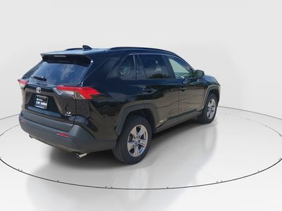 2025 Toyota RAV4 - Photo 7