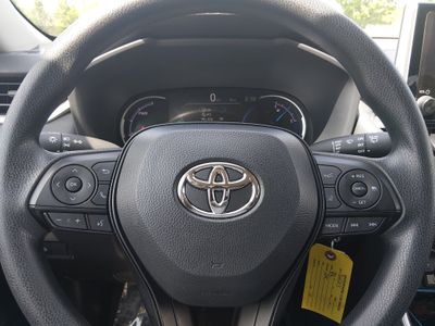 2025 Toyota RAV4 - Photo 13