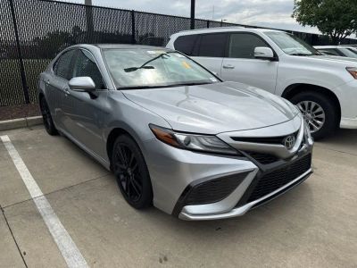2021 Toyota Camry - Photo 2