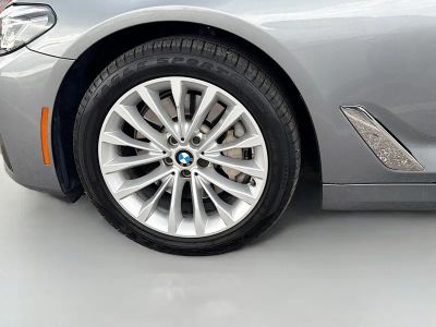 2023 BMW 5 Series — photo 43 view