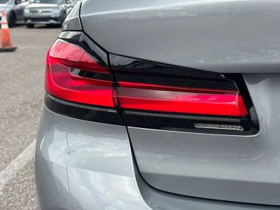 2023 BMW 5 Series — photo 10 view