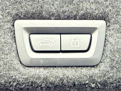 2023 BMW 5 Series — photo 13 view