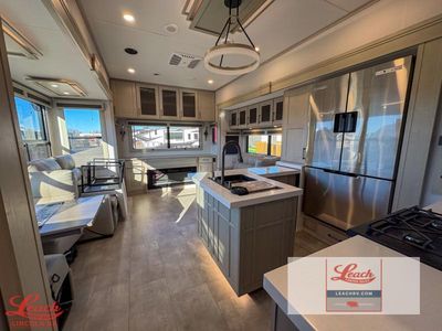 2025 Solitude 388MBS - Photo 11
