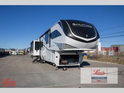2025 Solitude 388MBS - Photo 1