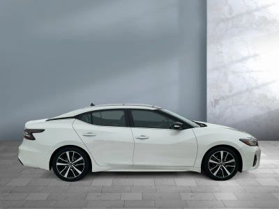 2023 Nissan Maxima - Photo 4
