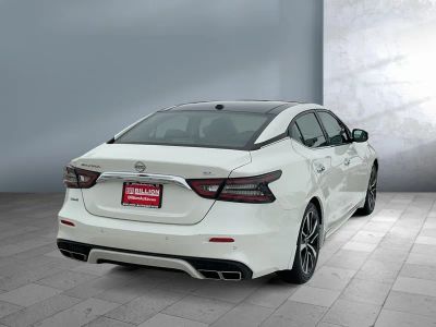 2023 Nissan Maxima - Photo 2