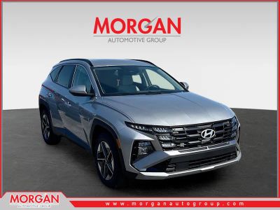 2026 Hyundai TUCSON SEL in Shimmering Silver — front three-quarter view