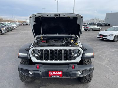2025 Jeep Wrangler - Photo 23
