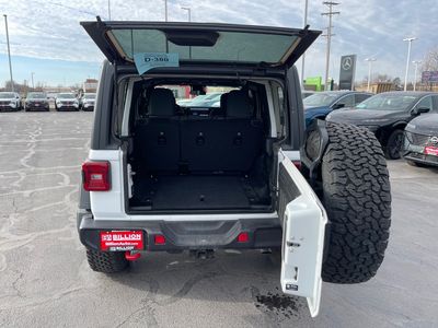 2025 Jeep Wrangler - Photo 18