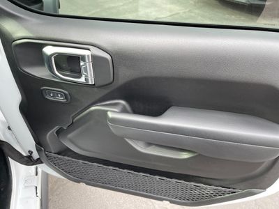 2025 Jeep Wrangler - Photo 21