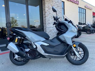 2026 Honda ADV160 - Photo 8