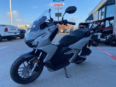 2026 Honda ADV160 - Photo 2