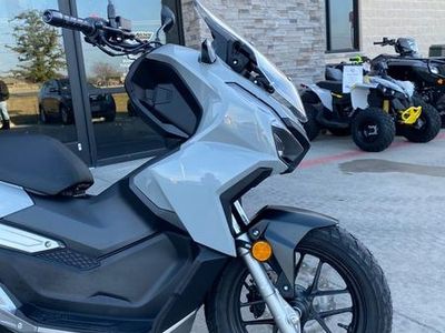 2026 Honda ADV160 - Photo 11