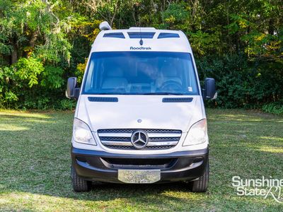 2014 Roadtrek SS - Photo 2