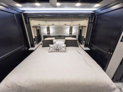 2026 Tiffin ALLEGRO BUS — photo 16 view