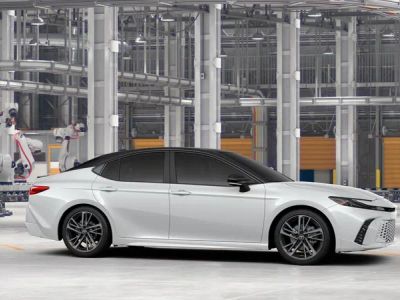 2026 Toyota Camry - Photo 15