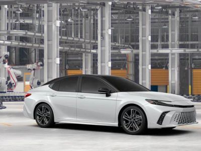 2026 Toyota Camry - Photo 16