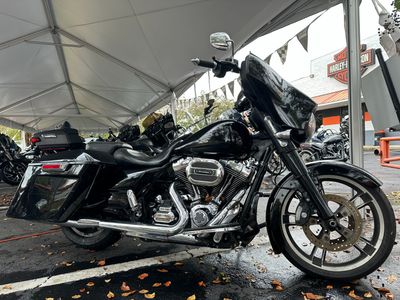 2016 Harley-Davidson Street Glide - Photo 2